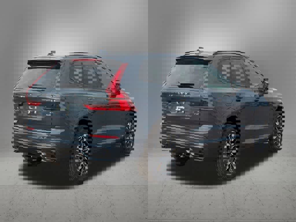 New 2026 Volvo XC60 B5 Plus w/ Protection Package Premier image 6