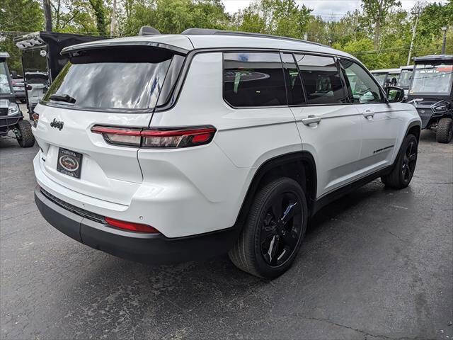 Used 2023 Jeep Grand Cherokee L Laredo AWD/4WD image 5