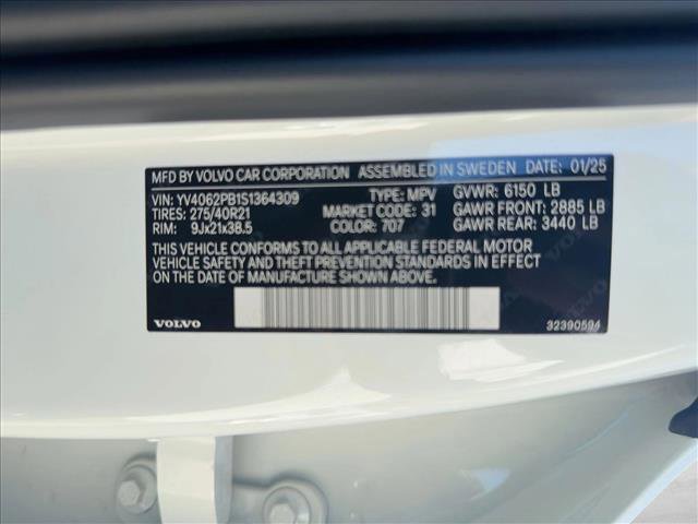 Certified 2025 Volvo XC90 B6 Plus w/ Protection Package Premier image 27