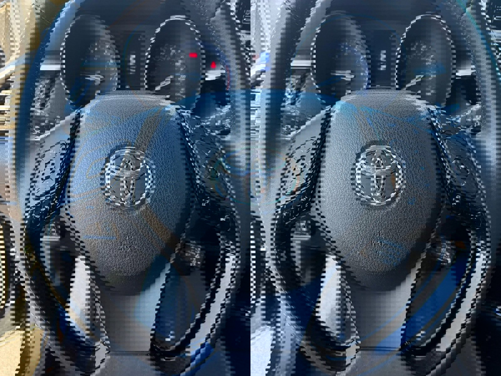 Used 2020 Toyota C-HR Limited image 16