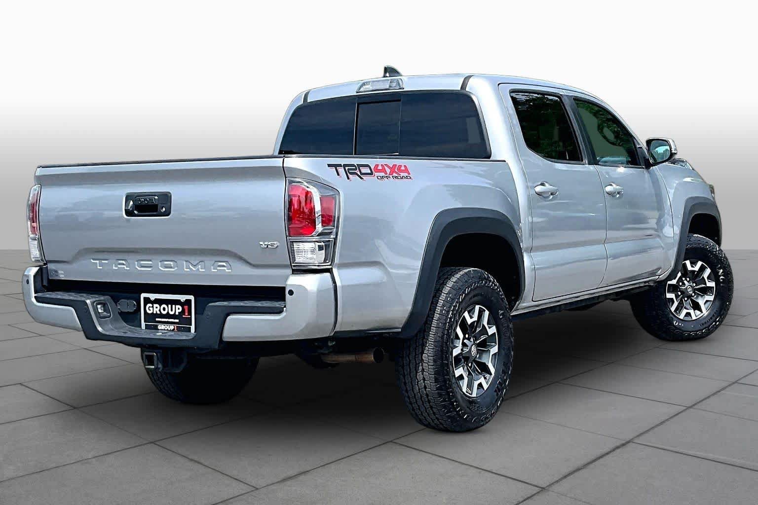 Used 2021 Toyota Tacoma TRD Off-Road w/ Technology Package AWD/4WD image 13