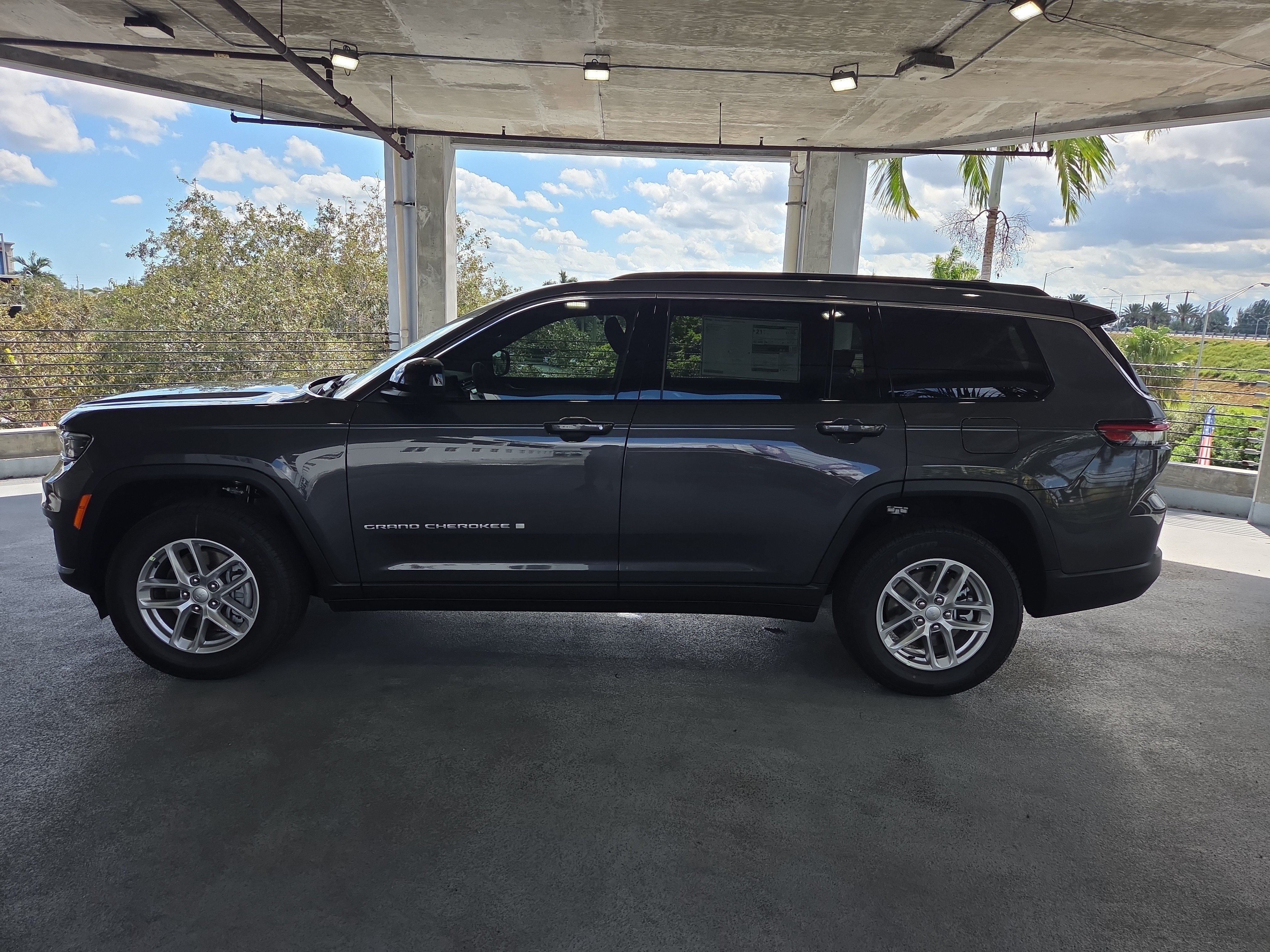New 2025 Jeep Grand Cherokee L Laredo RWD image 8