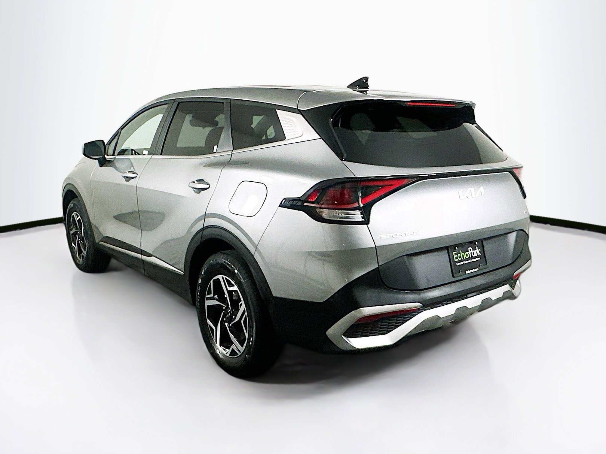 Used 2025 Kia Sportage LX image 5