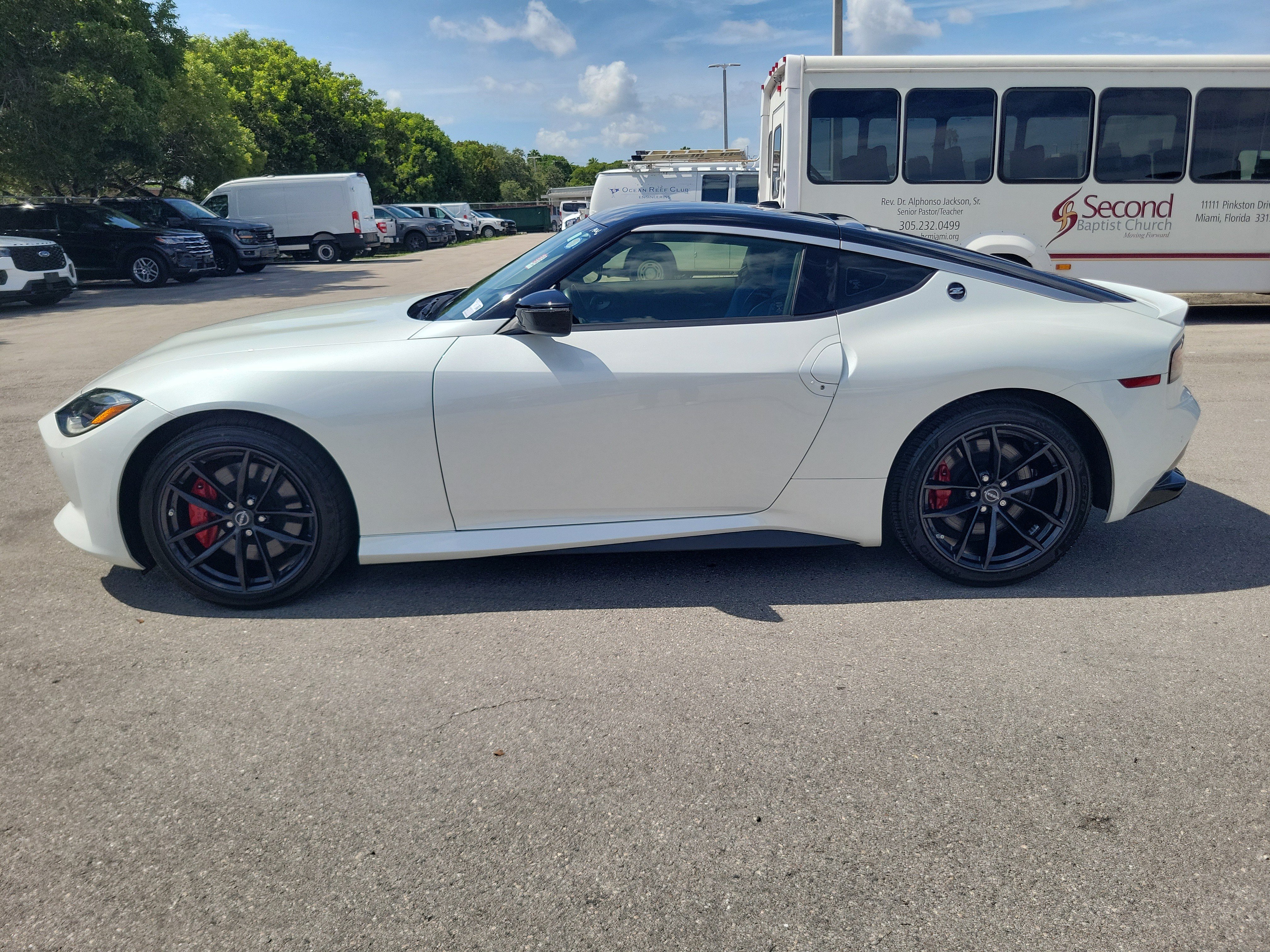 Used 2024 Nissan Z Performance w/ Floor Mat Package RWD image 8