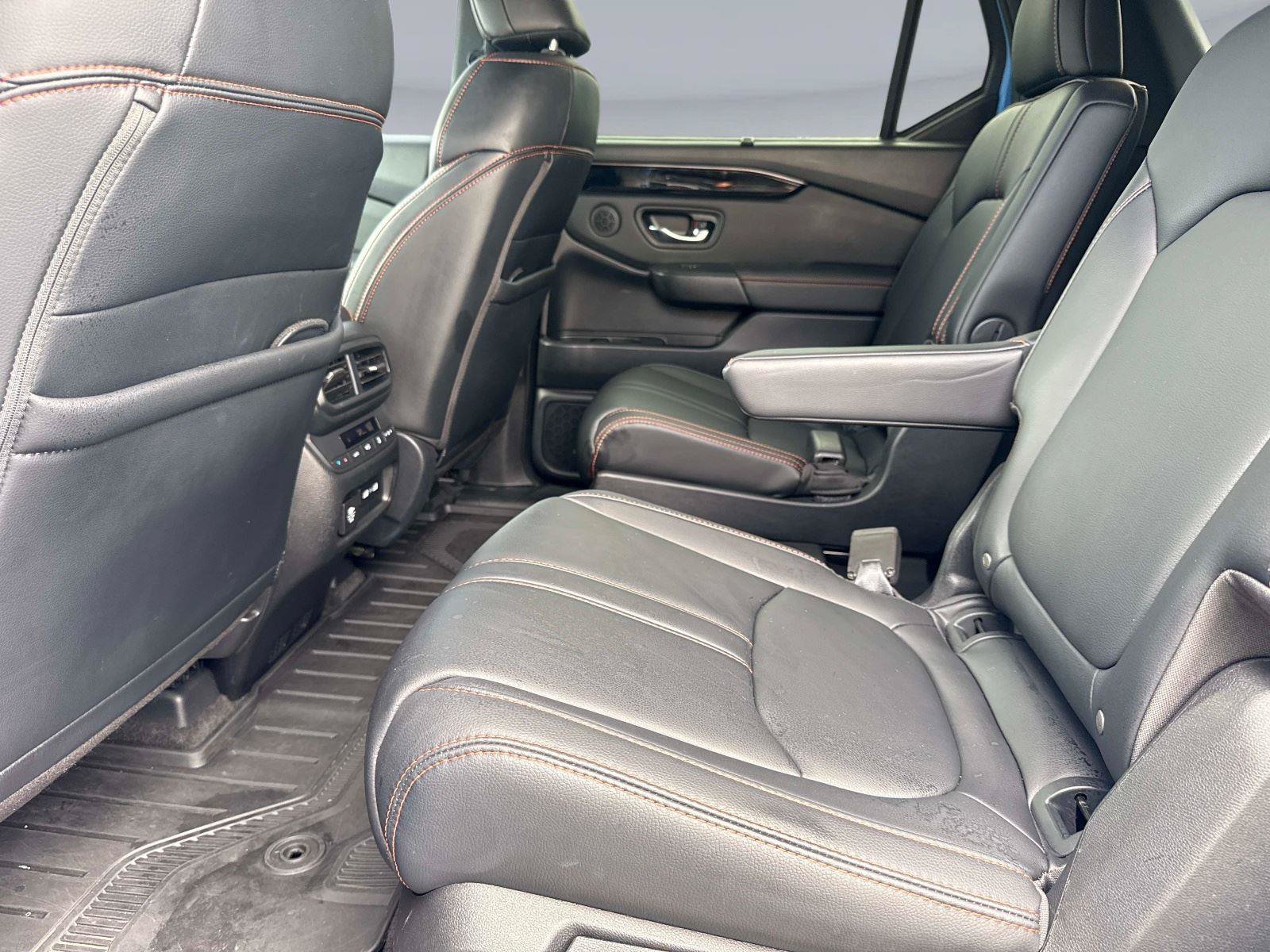 Used 2023 Honda Pilot TrailSport image 16