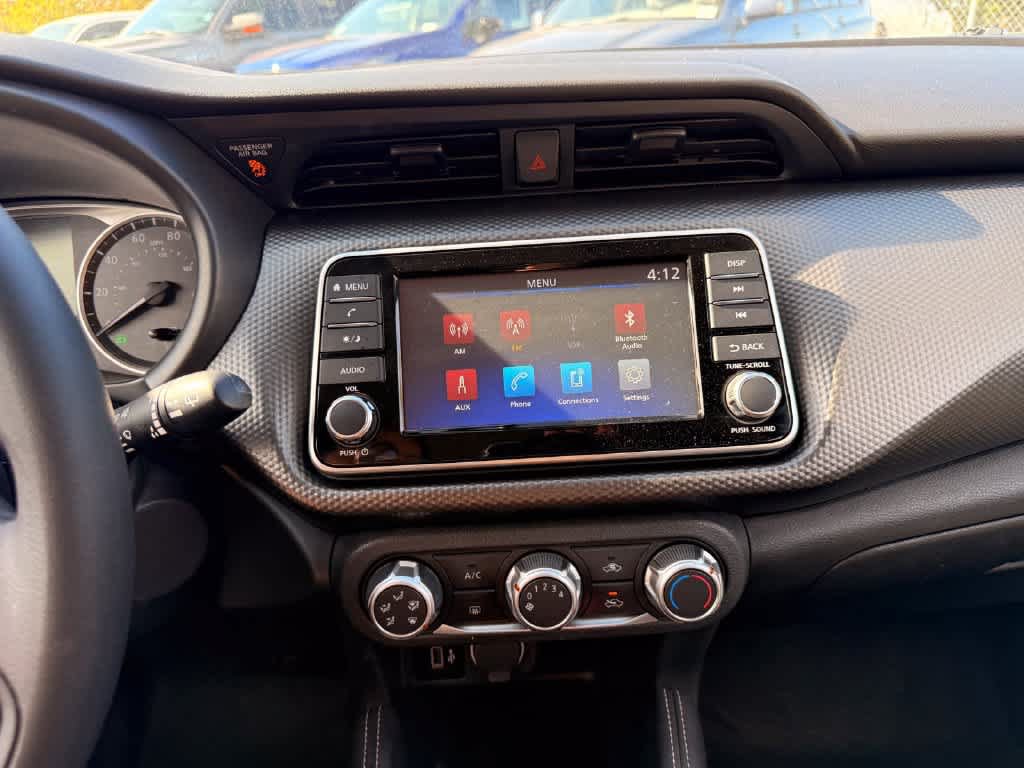 Used 2018 Nissan Kicks S FWD image 15
