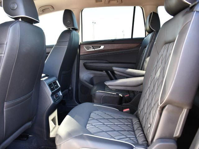 New 2026 Volkswagen Atlas SEL Premium R-Line image 18
