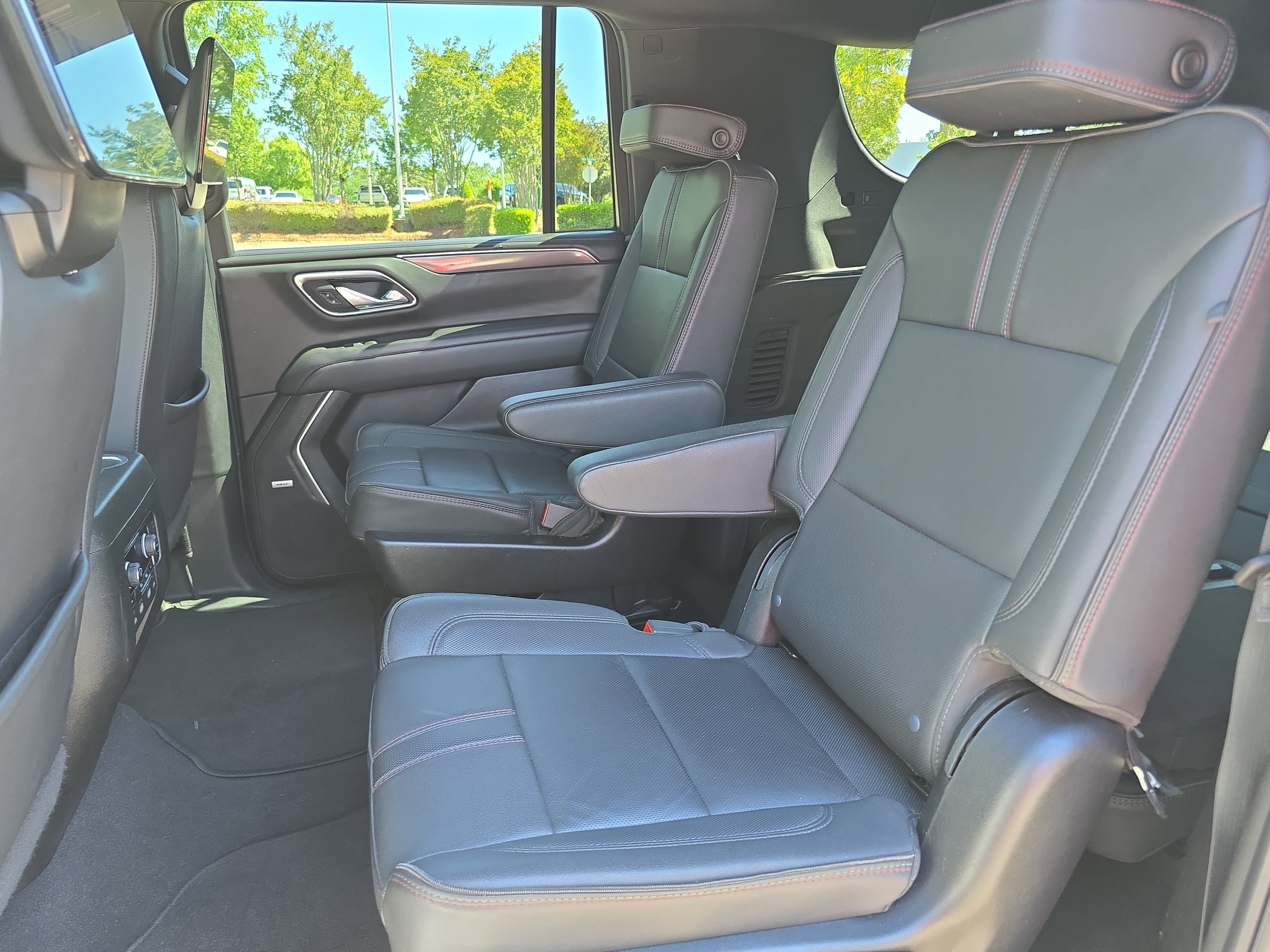 Used 2023 Chevrolet Suburban RST w/ Luxury Package AWD/4WD image 15