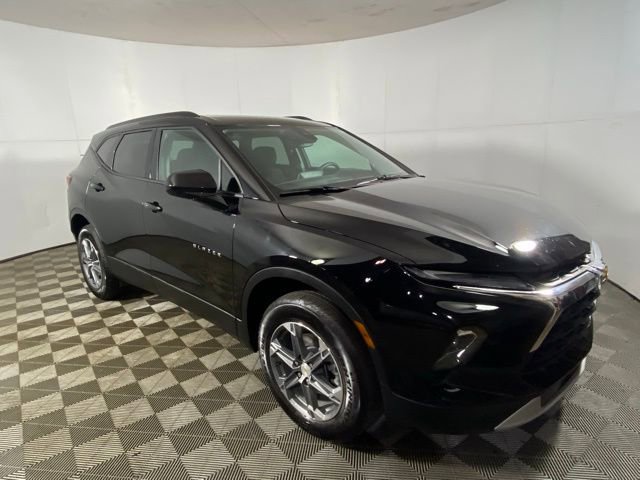 Certified 2024 Chevrolet Blazer LT w/ Convenience Package image 4