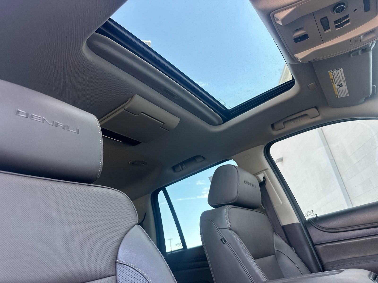 Used 2020 GMC Yukon Denali w/ Denali Ultimate Package AWD/4WD image 21