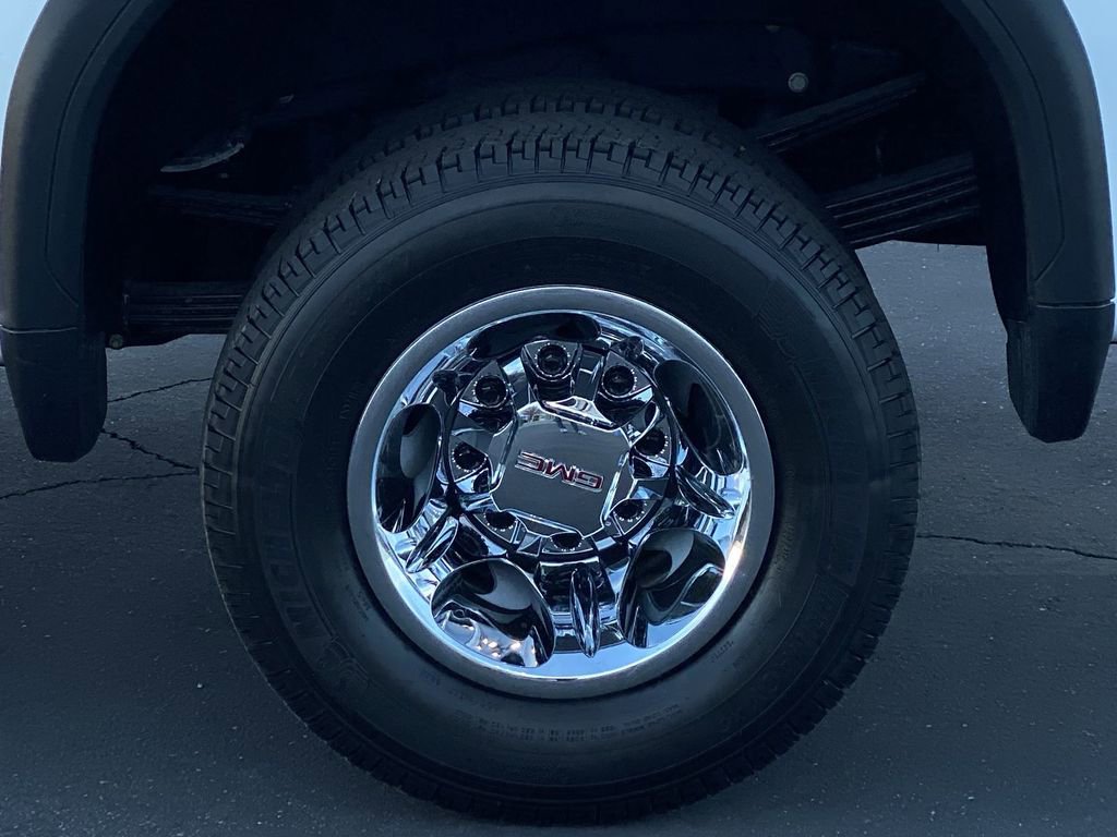 New 2026 GMC Sierra 3500 SLT w/ SLT Convenience Package image 46