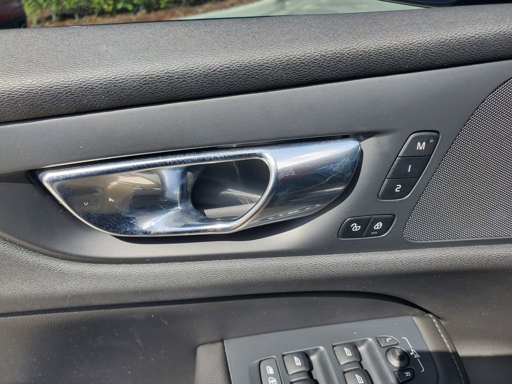 Used 2020 Volvo S60 T5 Momentum FWD image 22