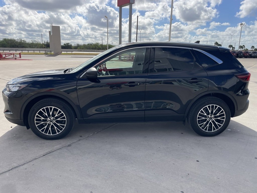 Used 2023 Ford Escape Active image 3