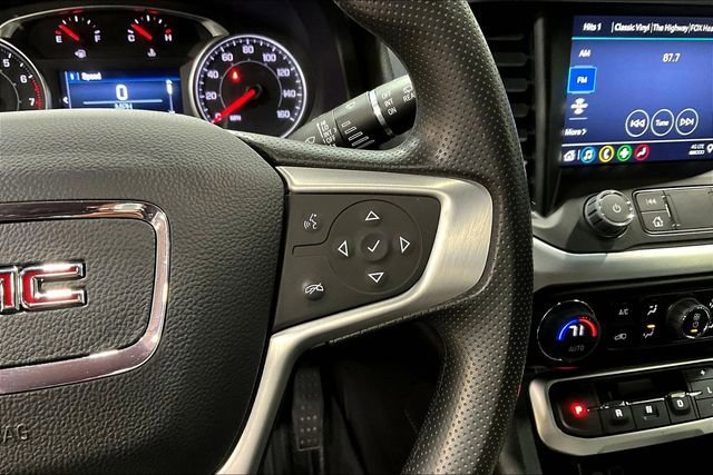 Used 2023 GMC Acadia SLE w/ Driver Convenience Package FWD image 11
