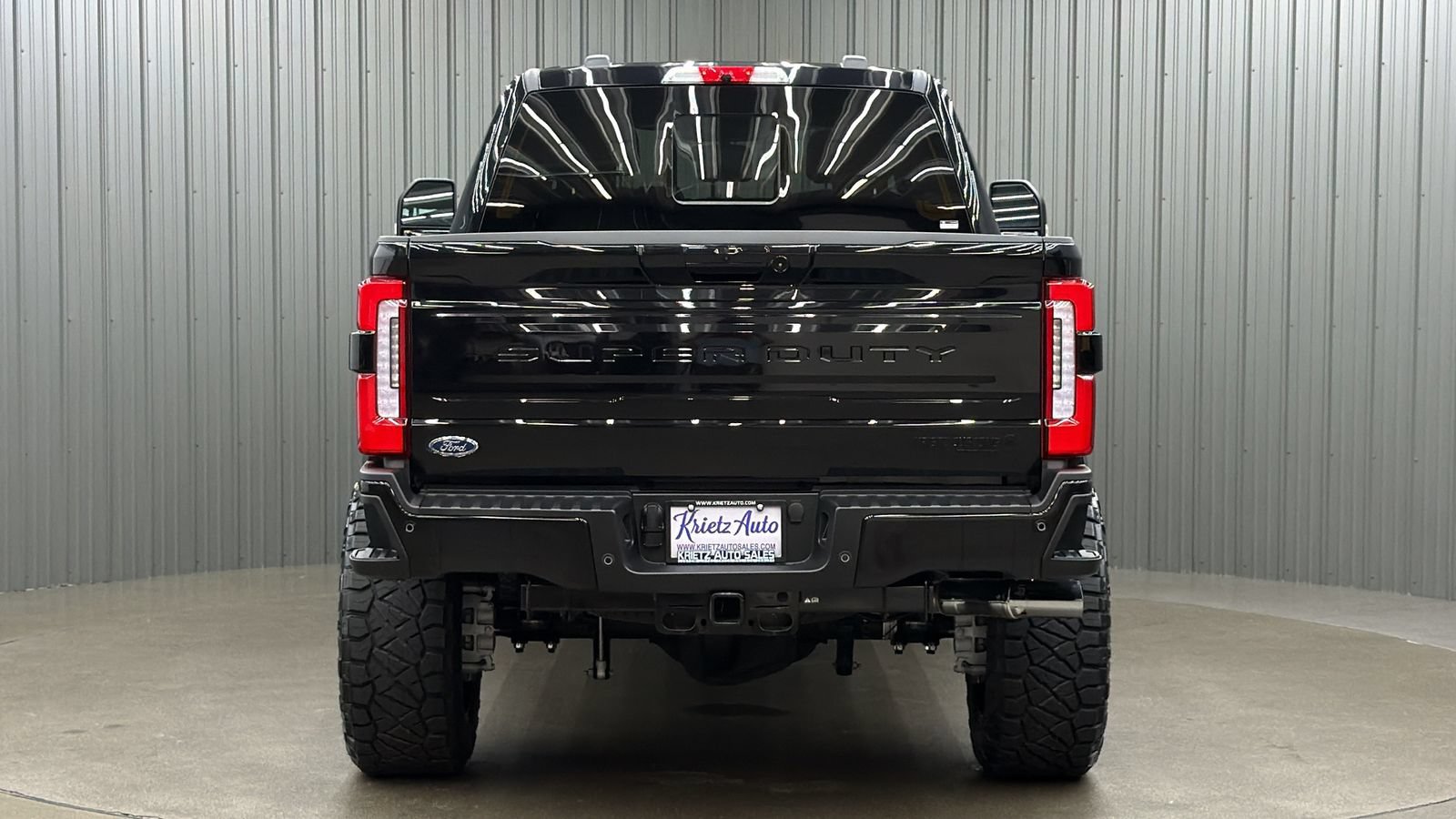 Used 2026 Ford F350 Platinum w/ FX4 Off-Road Package AWD/4WD image 4