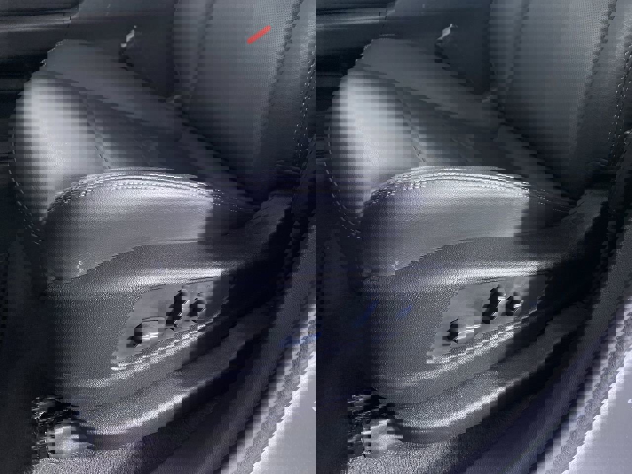 New 2025 Cadillac XT6 Sport w/ Technology Package image 9