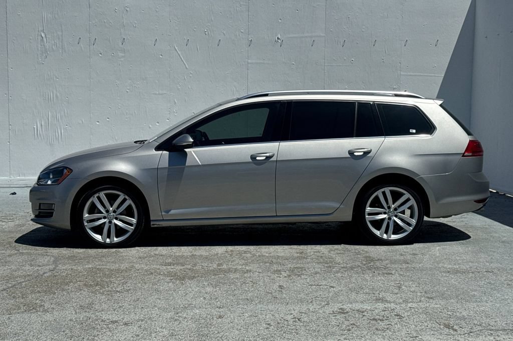 Used 2017 Volkswagen Golf SEL FWD image 5