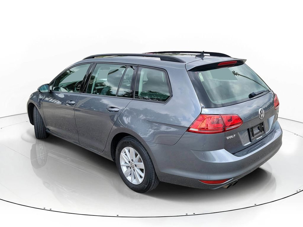 Used 2016 Volkswagen Golf S FWD image 3