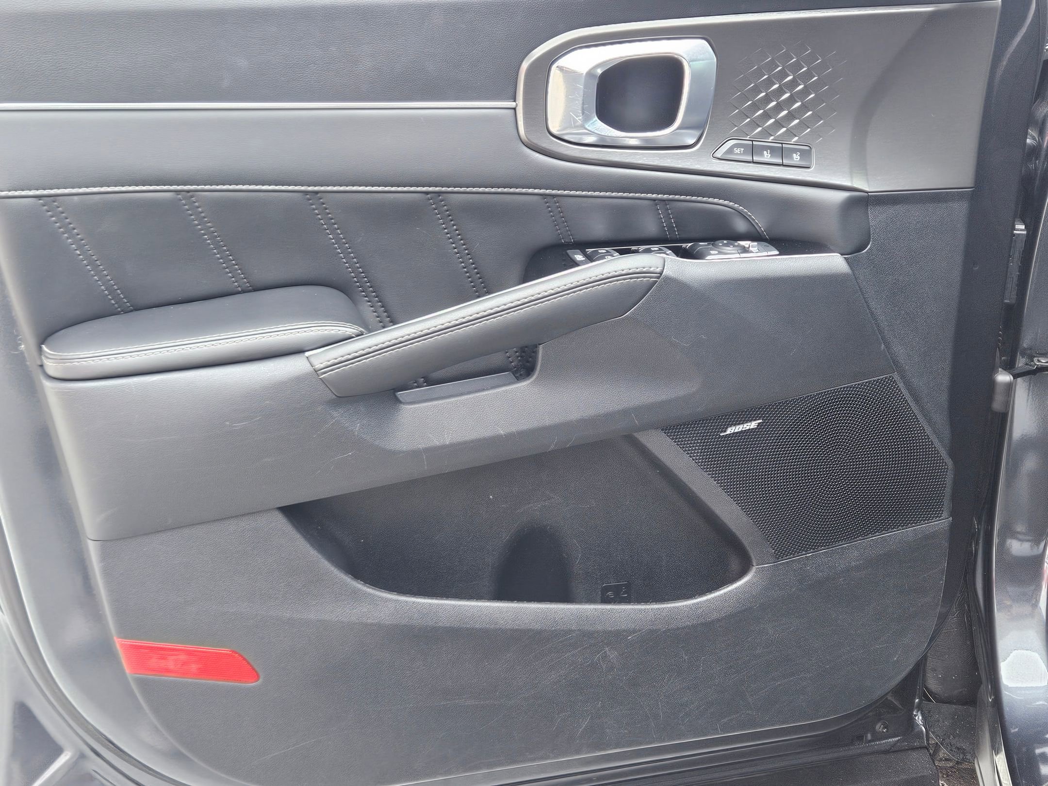 Used 2023 Kia Sorento SX image 17