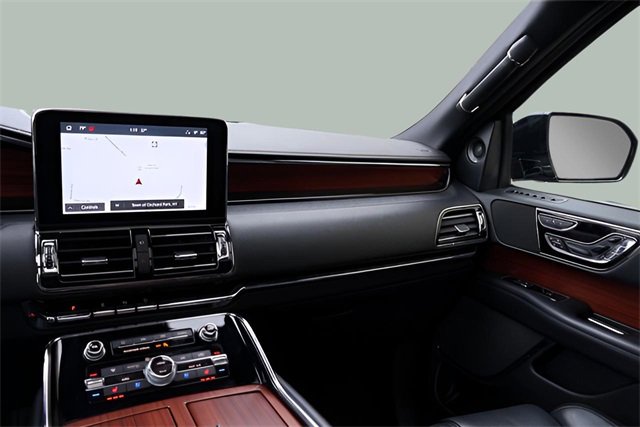 Used 2021 Lincoln Navigator Reserve image 17