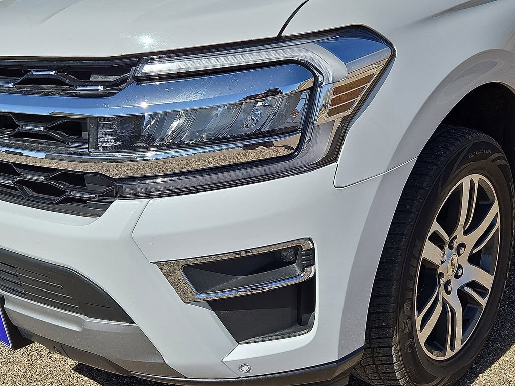 Used 2024 Ford Expedition Max Limited image 9