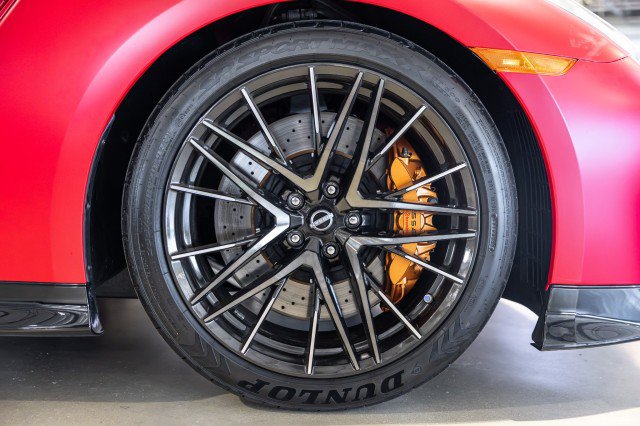 Used 2023 Nissan GT-R Premium w/ Premium Interior Package AWD/4WD image 25