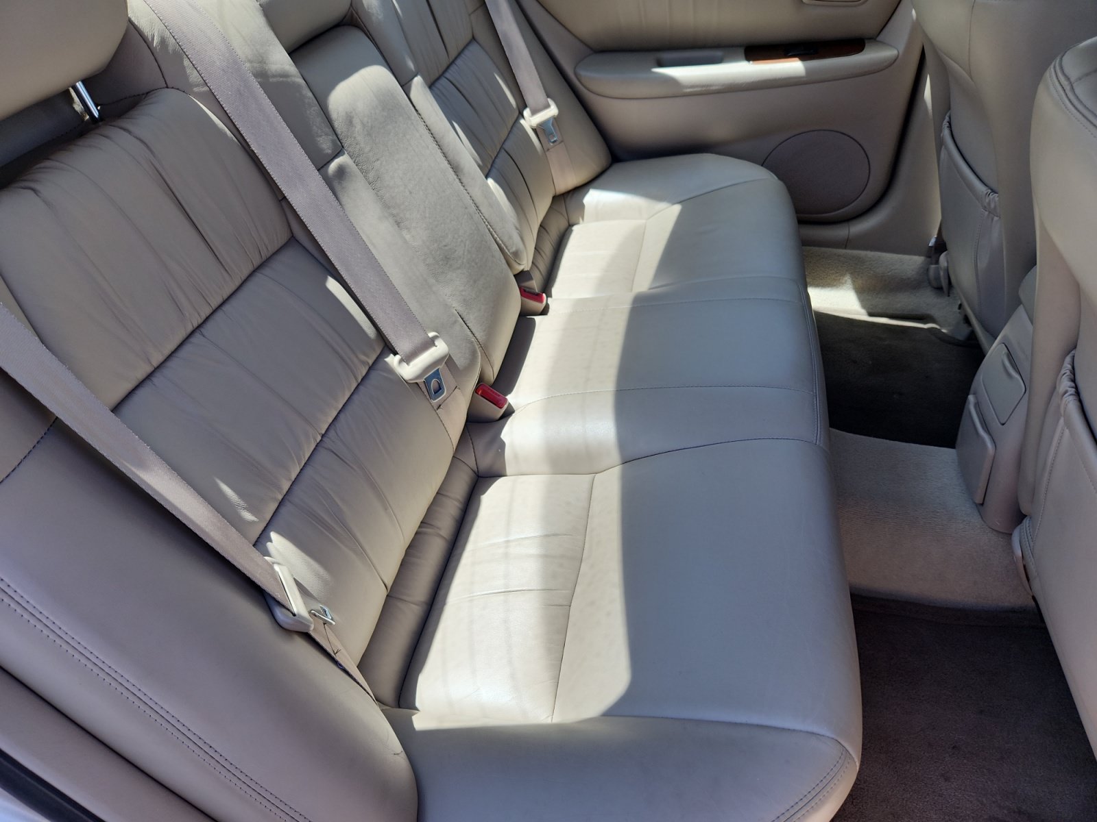 Used 2000 Lexus ES 330 w/ Lexus Value Pkg FWD image 18