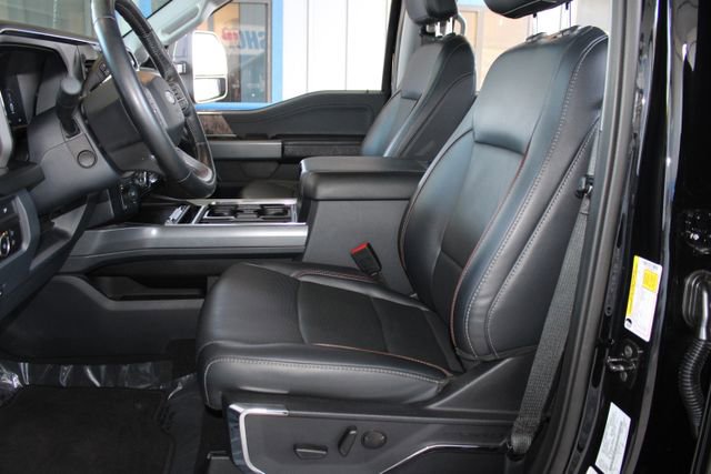 Used 2024 Ford F250 Lariat w/ Black Appearance Package image 22