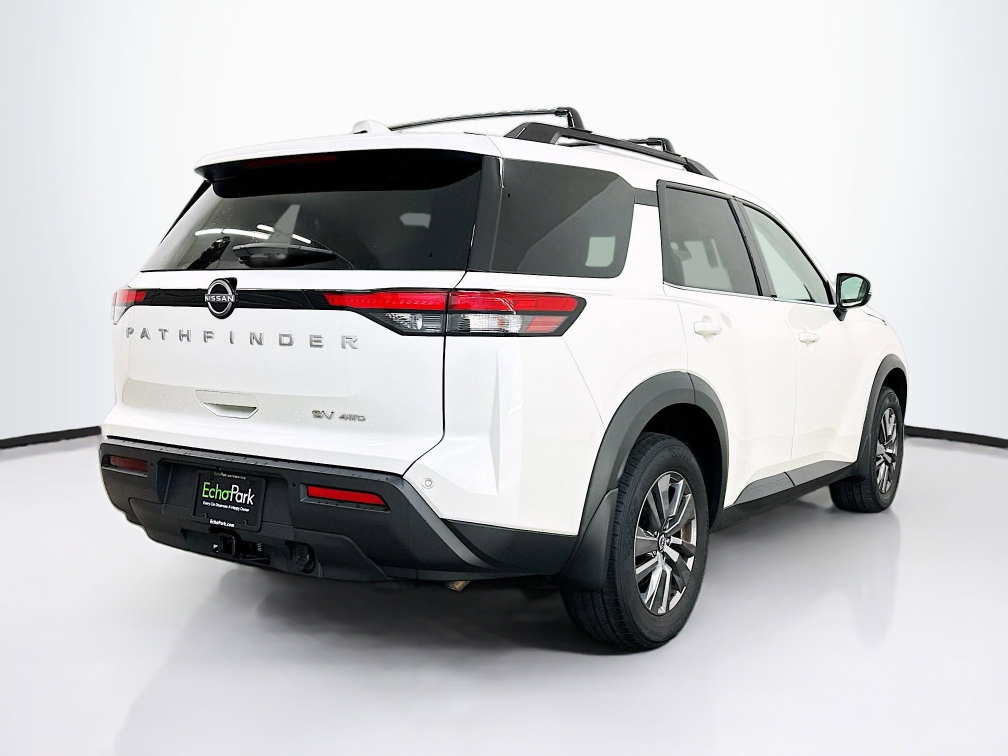 Used 2023 Nissan Pathfinder SV w/ SV Premium Package image 9