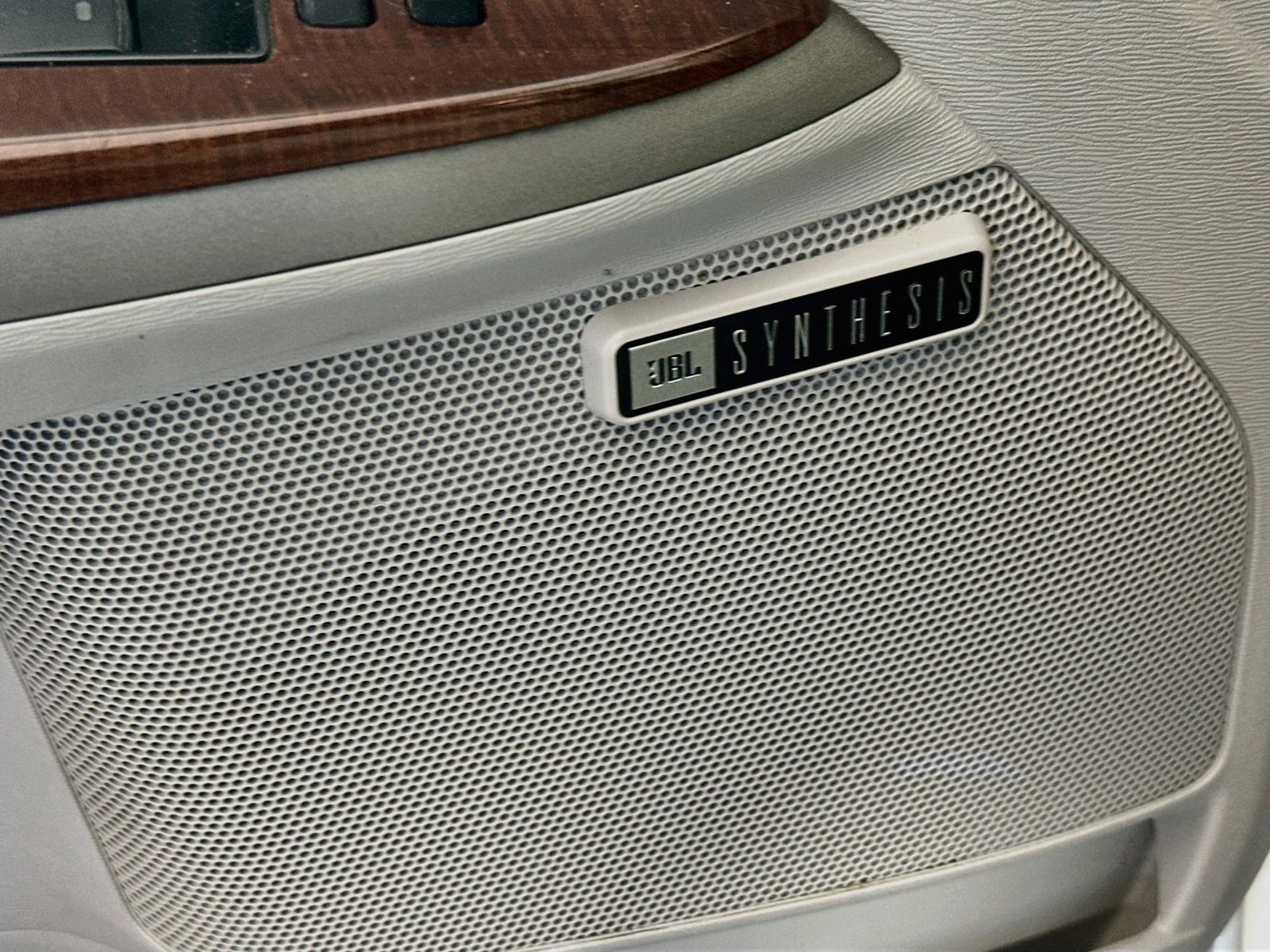 Used 2010 Toyota Venza AWD image 19