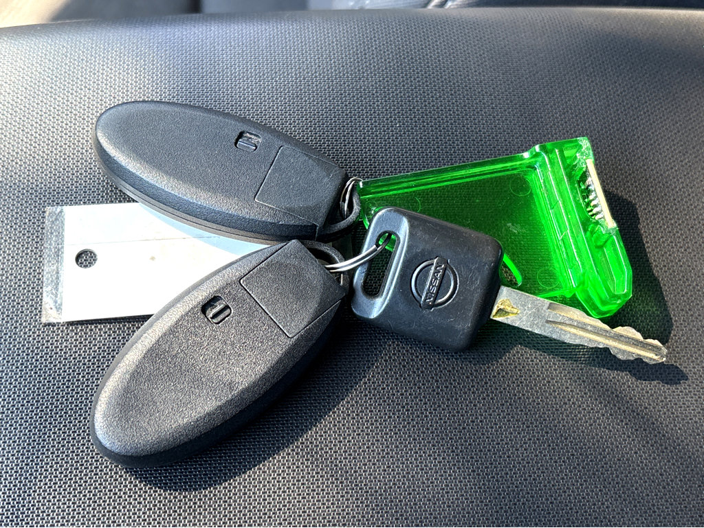 Used 2023 Nissan Frontier SV w/ SV Convenience Package image 27