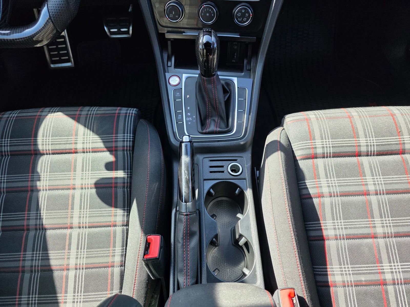 Used 2017 Volkswagen GTI S image 16