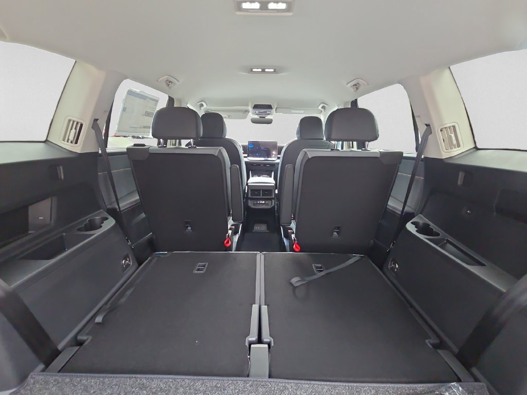 New 2027 Volkswagen Atlas SE FWD image 24
