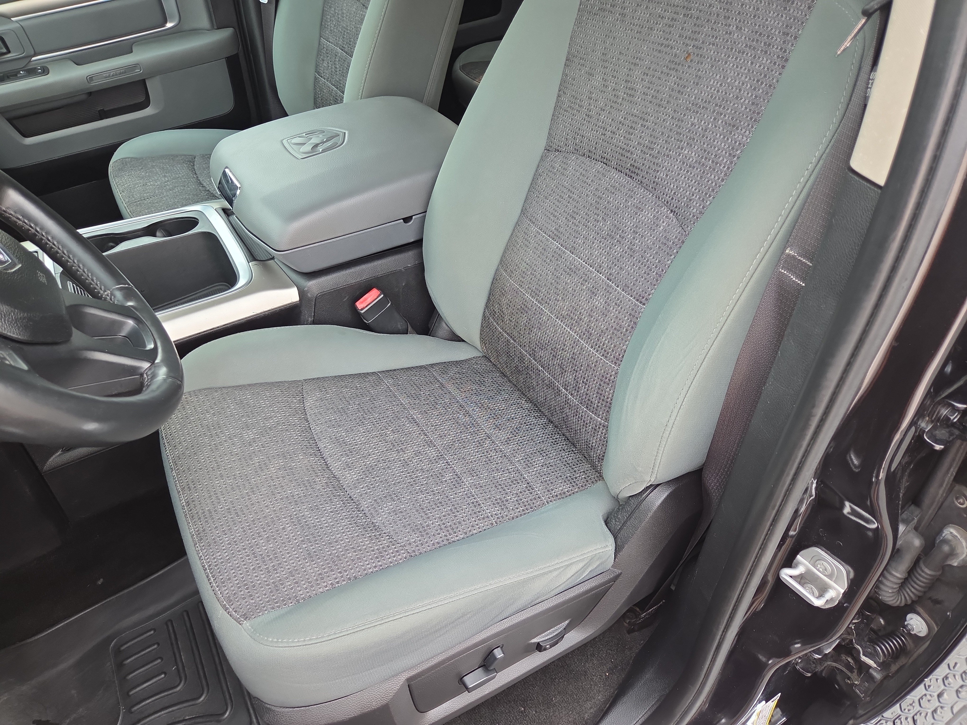 Used 2015 RAM 1500 Big Horn AWD/4WD image 14