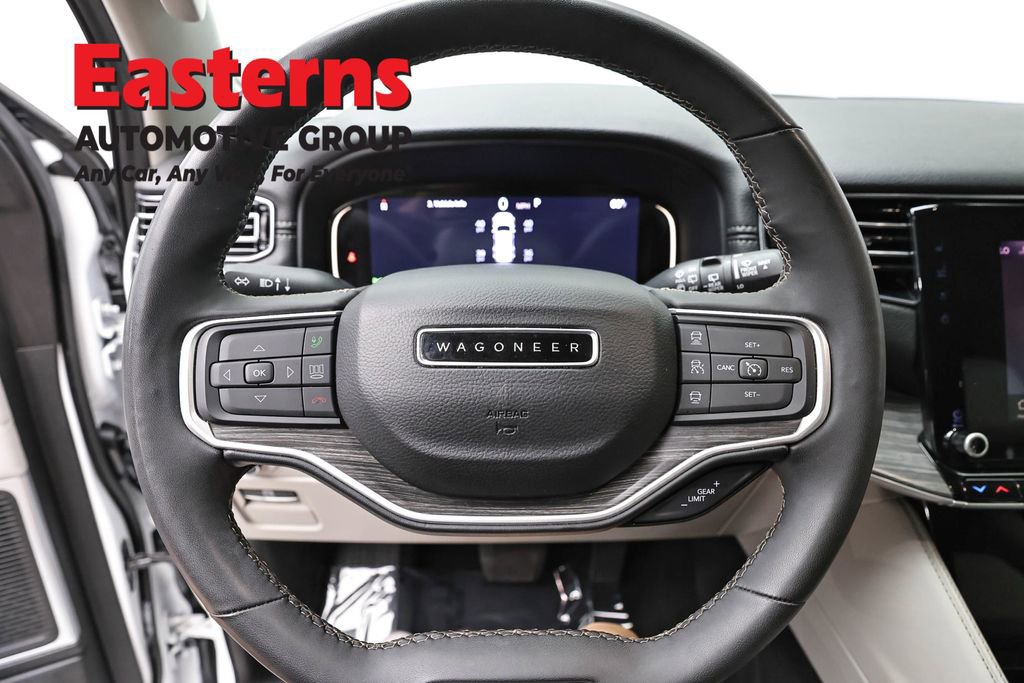 Used 2024 Jeep Wagoneer L Series II w/ Flexible Seating Group RWD image 10