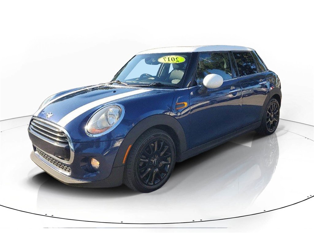 Used 2017 MINI Cooper 4-Door Hardtop image 3