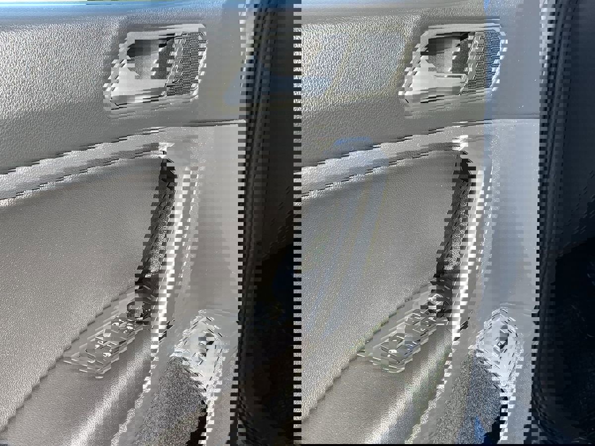 Used 2020 Volkswagen Tiguan SE R-Line image 16