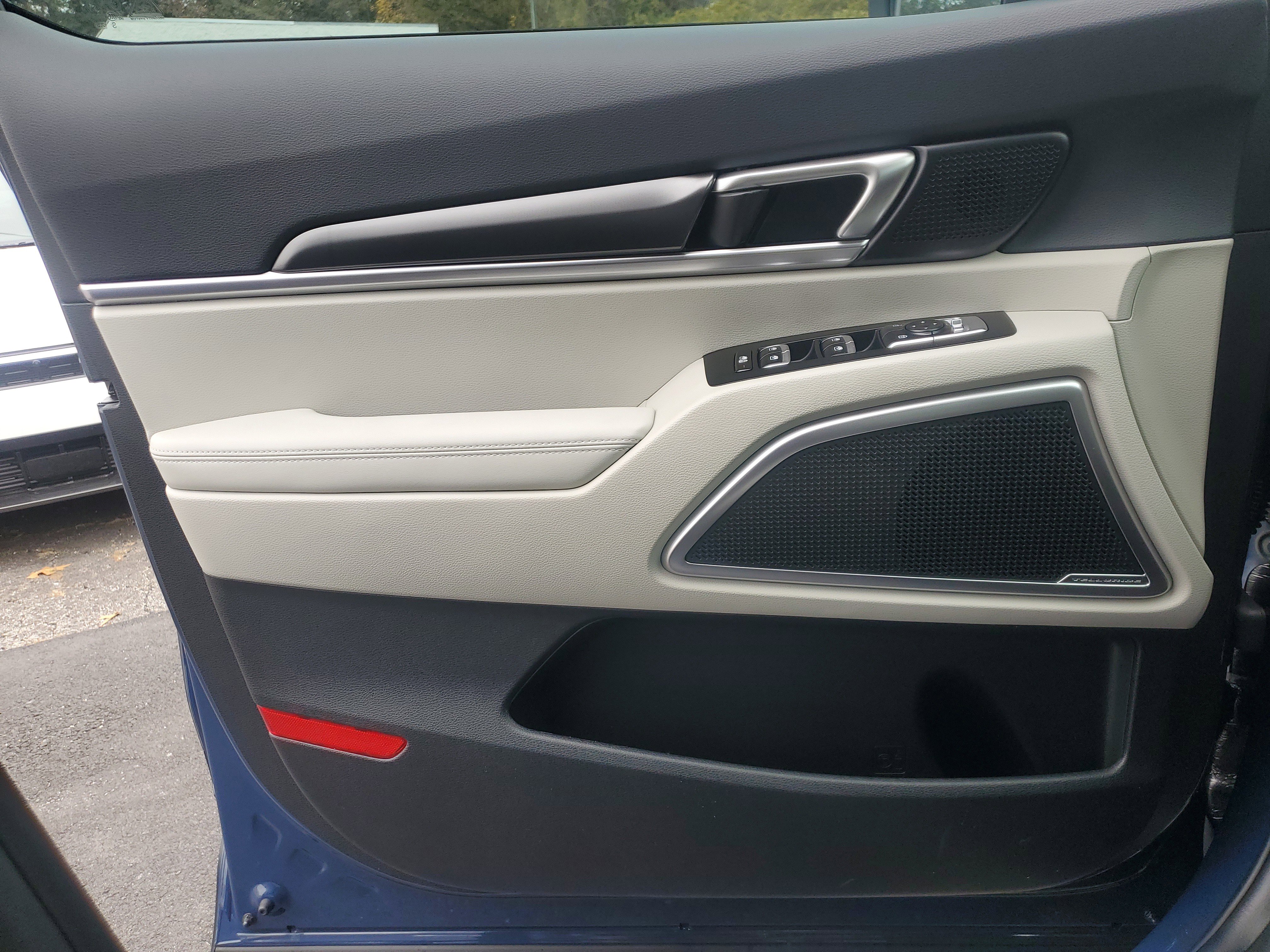 New 2025 Kia Telluride S image 31