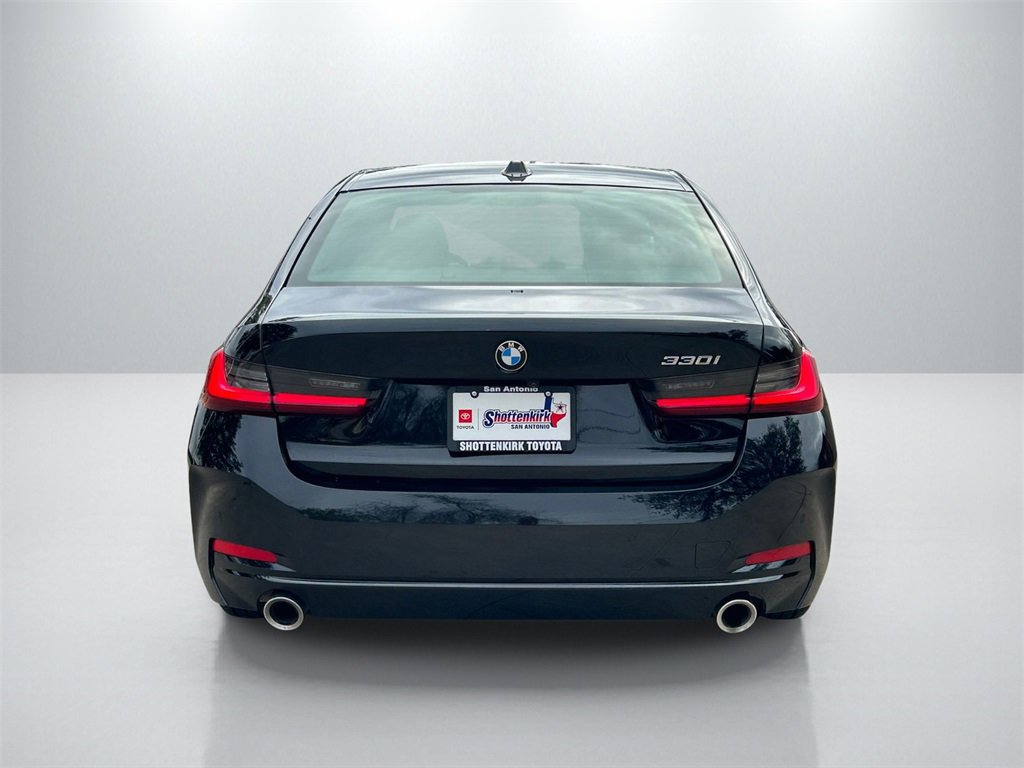 Used 2025 BMW 330i Sedan image 6