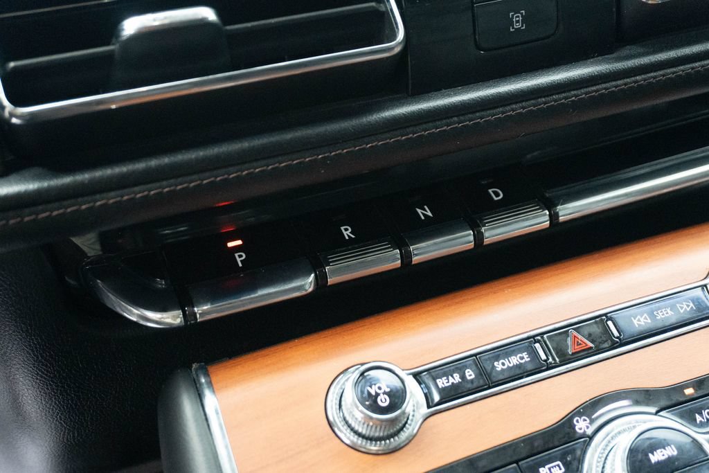 Used 2020 Lincoln Aviator Reserve w/ Elements Package Plus RWD image 30