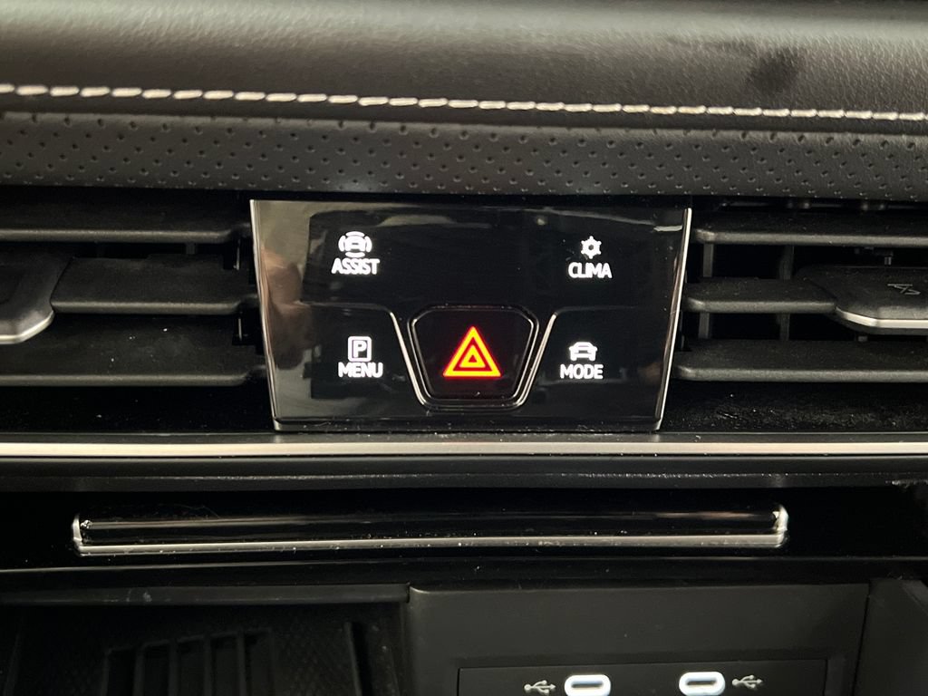 Used 2025 Volkswagen Atlas SE FWD image 58