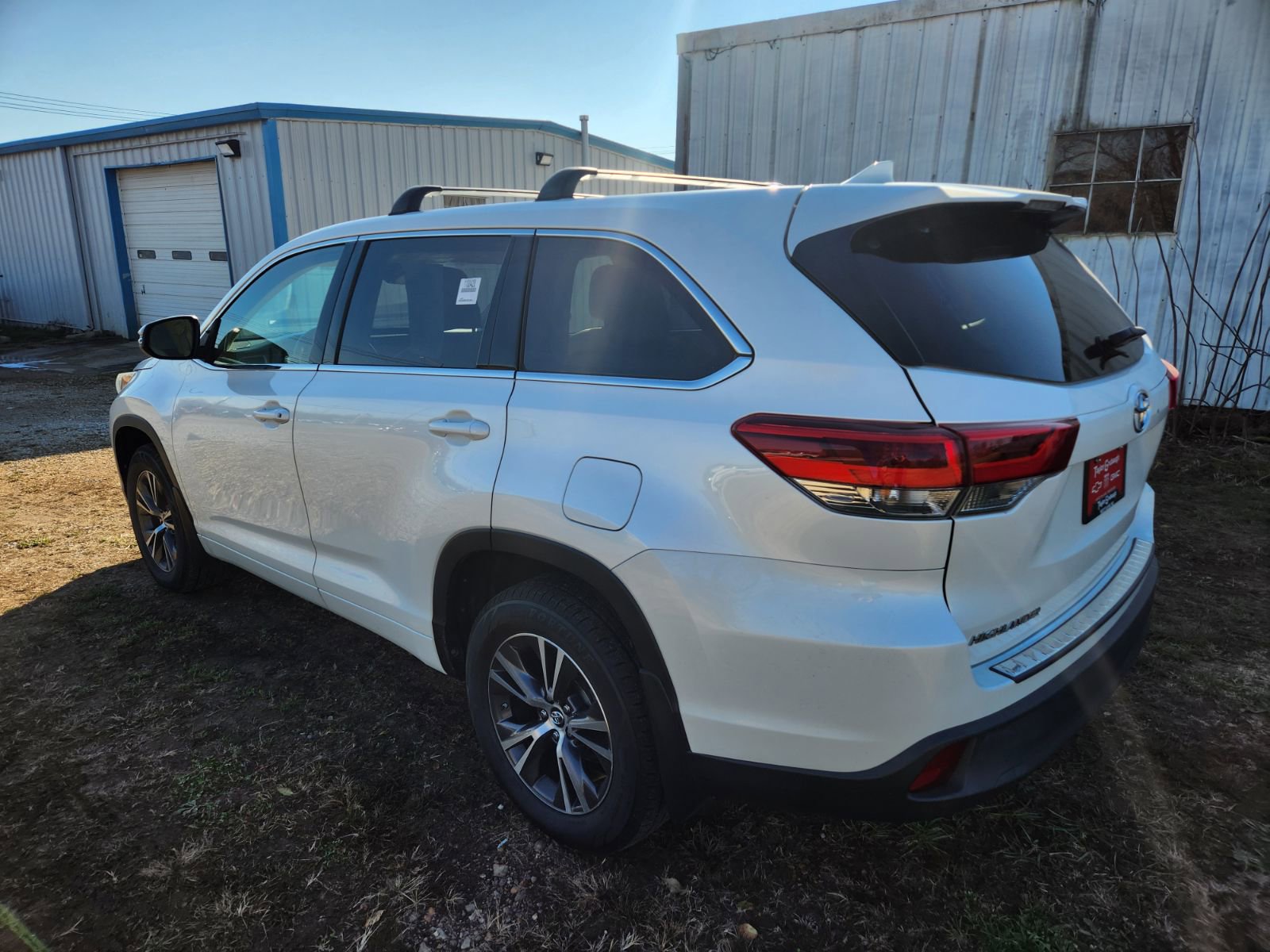 Used 2018 Toyota Highlander FWD V6 image 5
