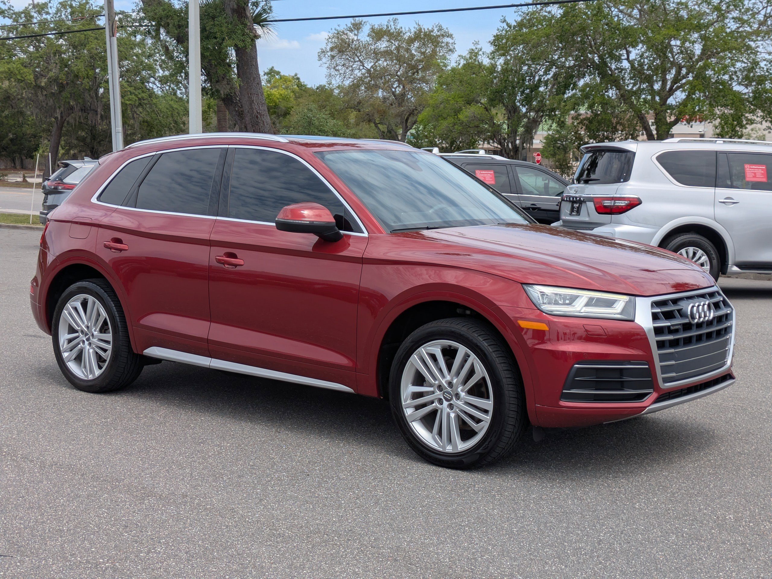 Used 2018 Audi Q5 2.0T Premium Plus w/ Premium Plus Package AWD/4WD image 2