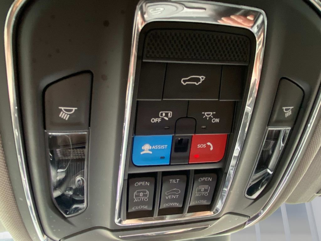 Used 2024 Jeep Grand Cherokee Limited 4xe image 38