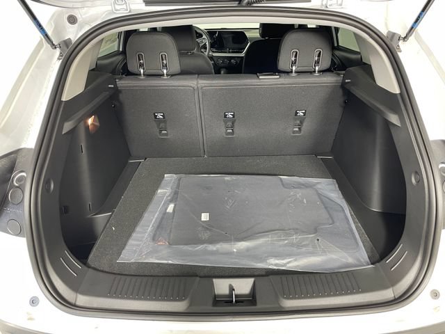 New 2026 Chevrolet Trax LS w/ Driver Confidence Package FWD image 15