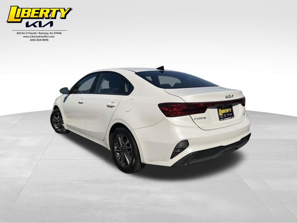 Used 2023 Kia Forte LXS w/ LXS Technology Package FWD image 5