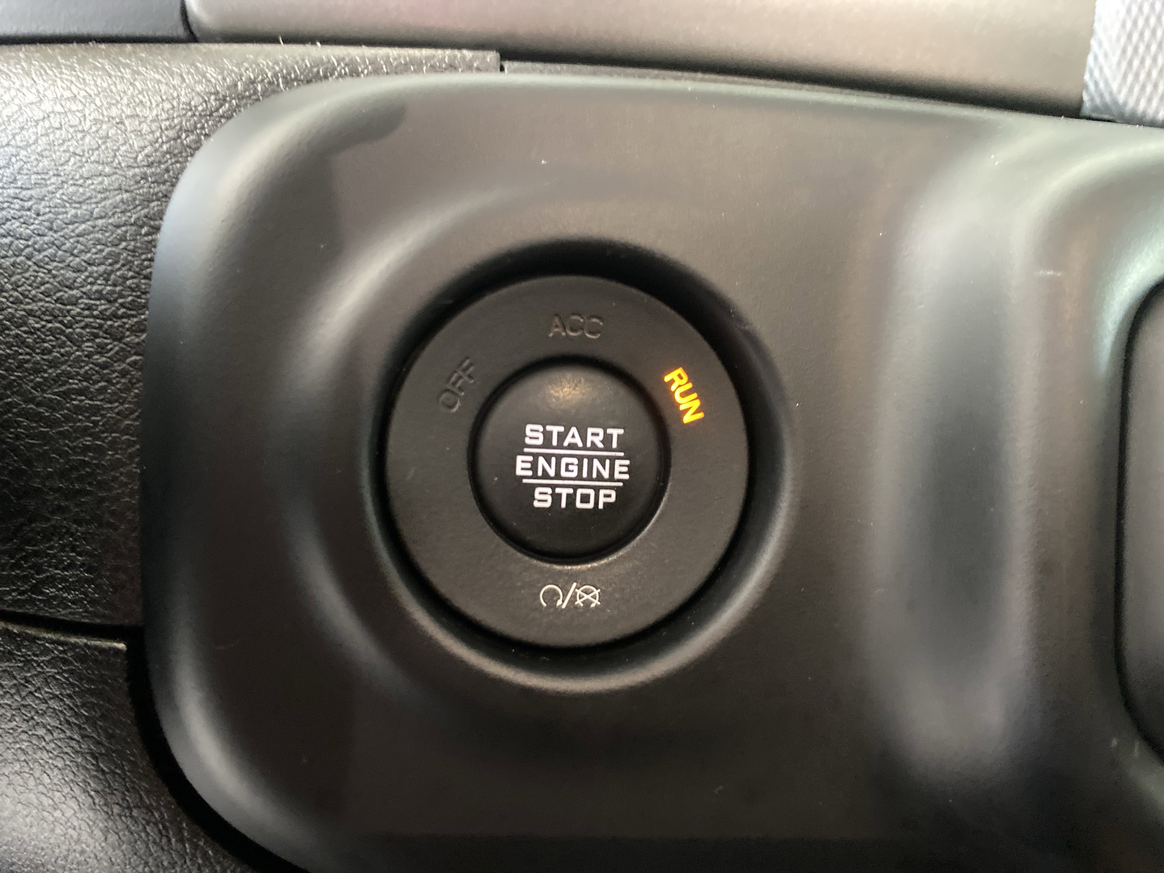 Used 2020 Jeep Gladiator Sport w/ Quick Order Package 24S image 16