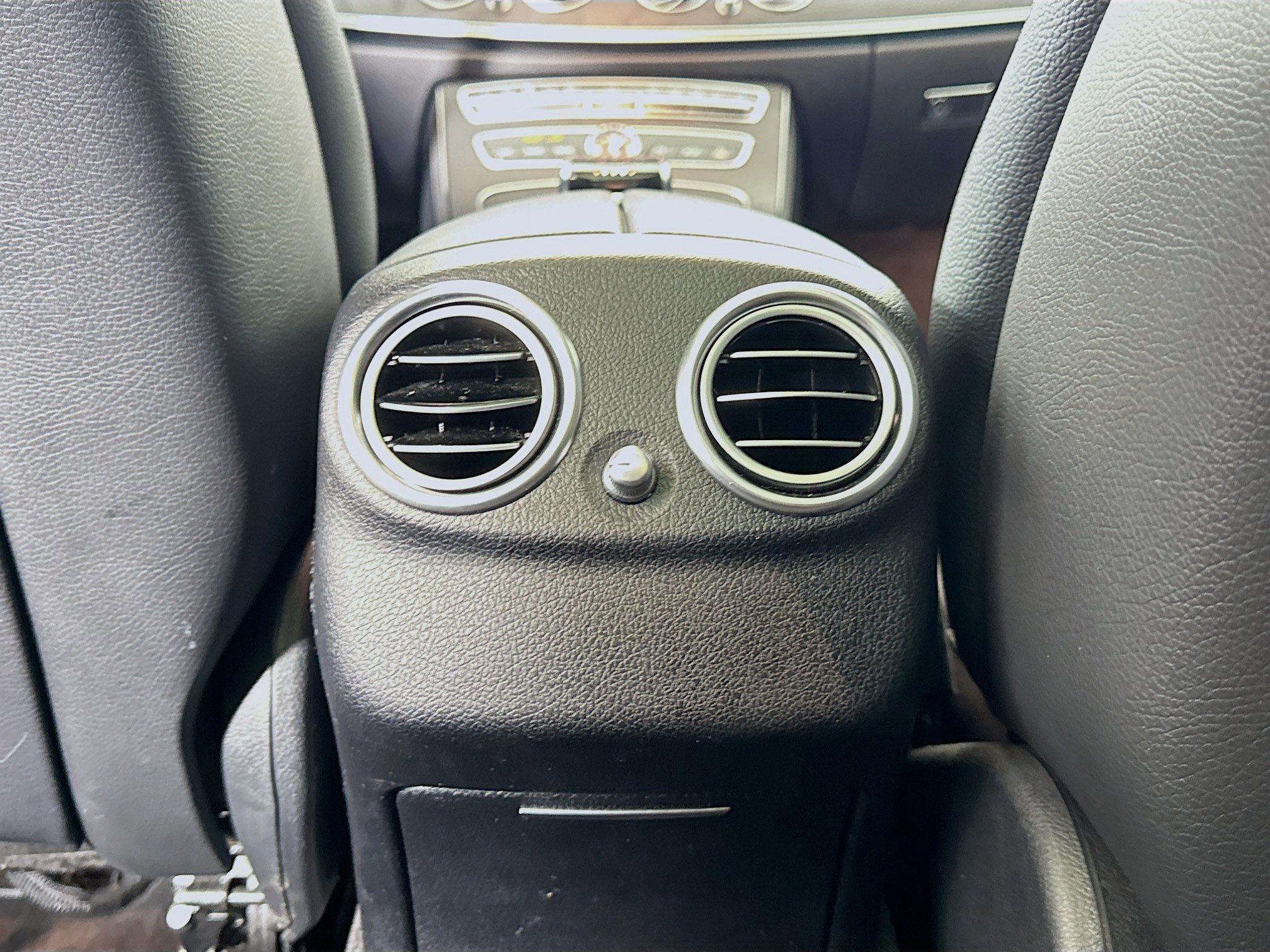 Used 2020 Mercedes-Benz E 450 4MATIC Sedan w/ Parking Assistance Package image 27