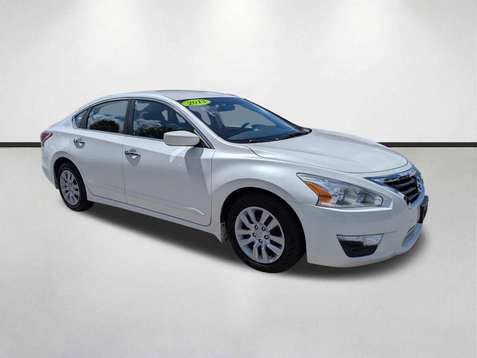 Used 2013 Nissan Altima 2.5 S image 2