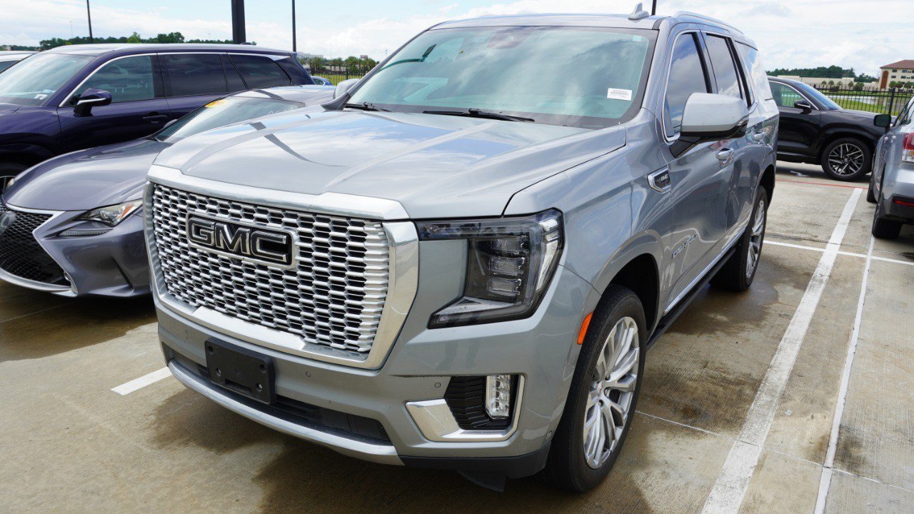 Used 2023 GMC Yukon Denali w/ Denali Reserve Package RWD image 2